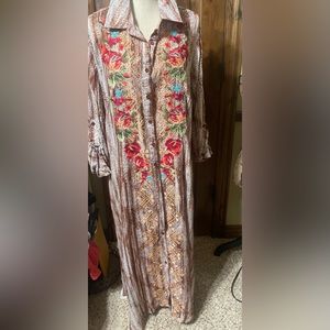 Embroidered print snake background dress size 1X